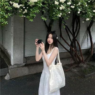 伊莎贝尔跳到聚光灯下